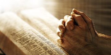 Молитва за здоров’я українською: звернення до Бога в хворобі