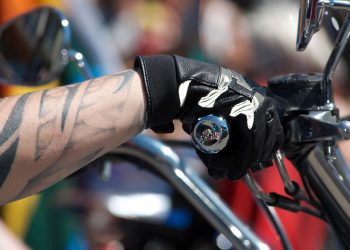 motorcycling, hand, gas, motorbike, motorcycle glove, motorcycler, transportation, motorbike, motorcycle glove, motorcycle glove, motorcycle glove, motorcycle glove, motorcycle glove