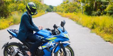 biker, motorbike, suzuki gixxer sf, motorcycle, sports bike, road, street, bangladesh