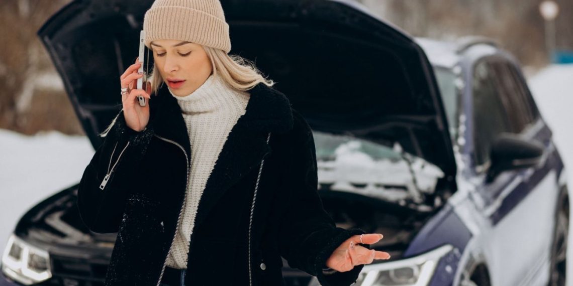 Сів акумулятор? 5 способів завести авто, коли немає в кого “прикурити”