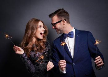 Деньги, любовь и удача: кому из знаков Зодиака повезет на Новый год