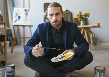 Несчастливый цвет для каждого знака Зодиака: кому избегать красного, а кому – зеленого