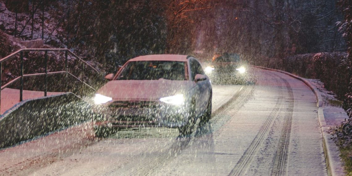 Машину занесло на слизькій дорозі: що робити і головні помилки водіїв