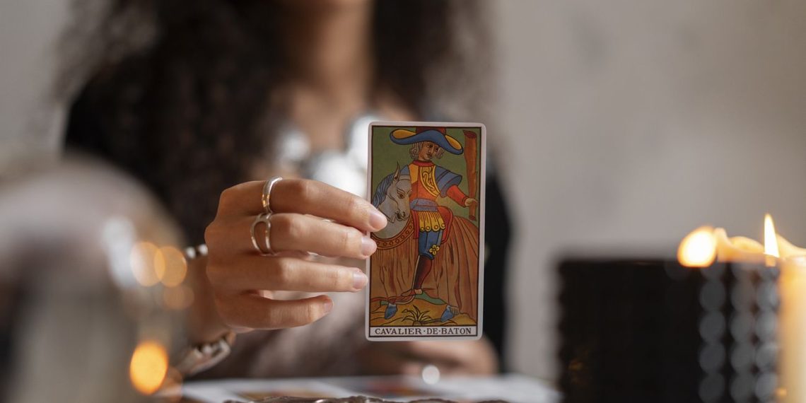 Карты Таро выбрали 5 знаков Зодиака, которые найдут огромное счастье уже до конца января
