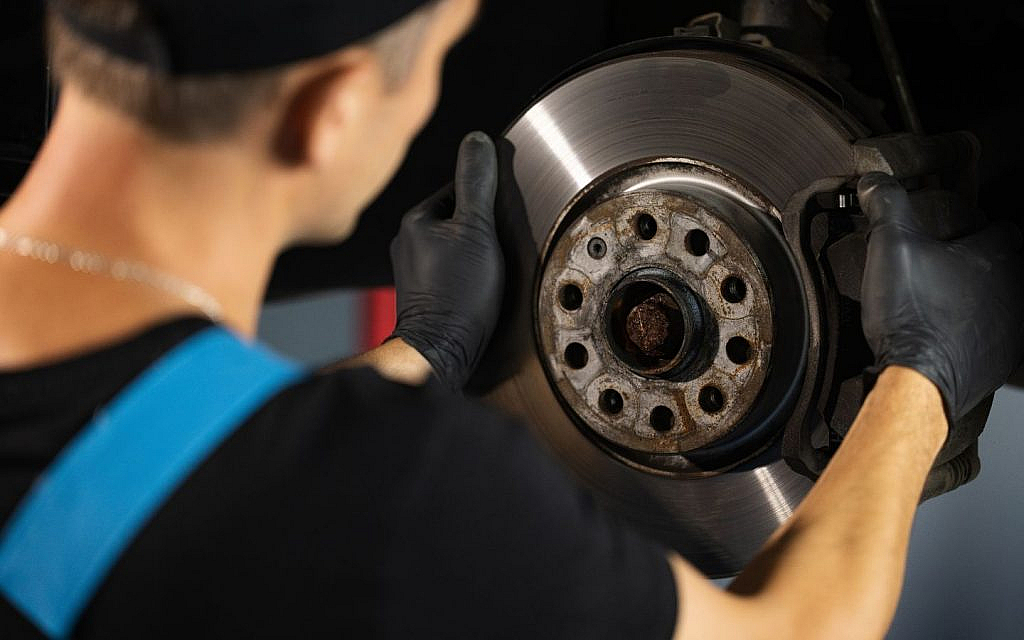 греется тормозной диск с одной стороны - как проверить