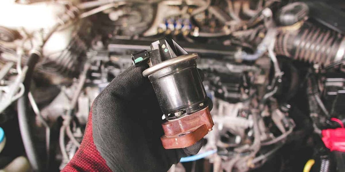 Клапан EGR заклинил в открытом положении