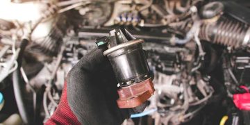 Клапан EGR заклинил в открытом положении