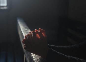 дуже сильна молитва за дочку українською